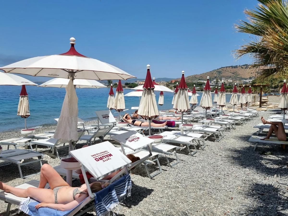 Loft Magna Grecia Reggio Calabria Centro Storico A 3 Minuti A Piedi Dal Mare Daire Dış mekan fotoğraf