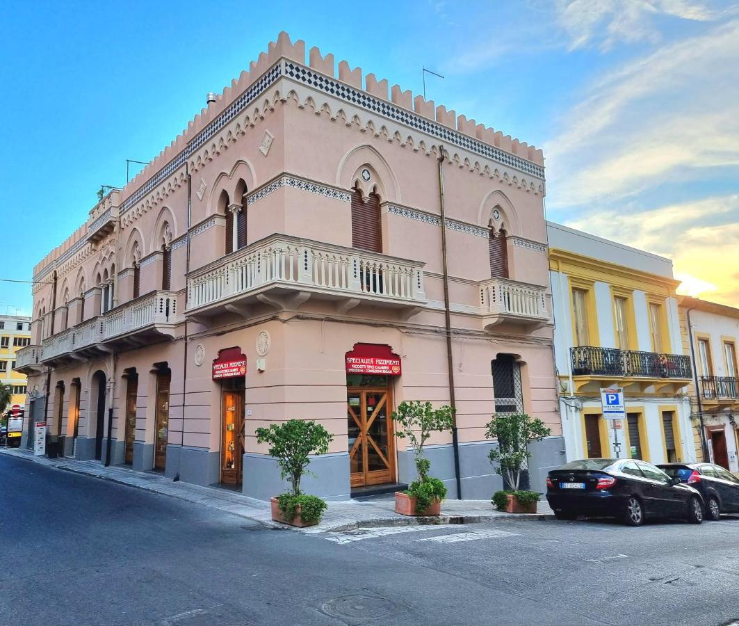 Loft Magna Grecia Reggio Calabria Centro Storico A 3 Minuti A Piedi Dal Mare Daire Dış mekan fotoğraf