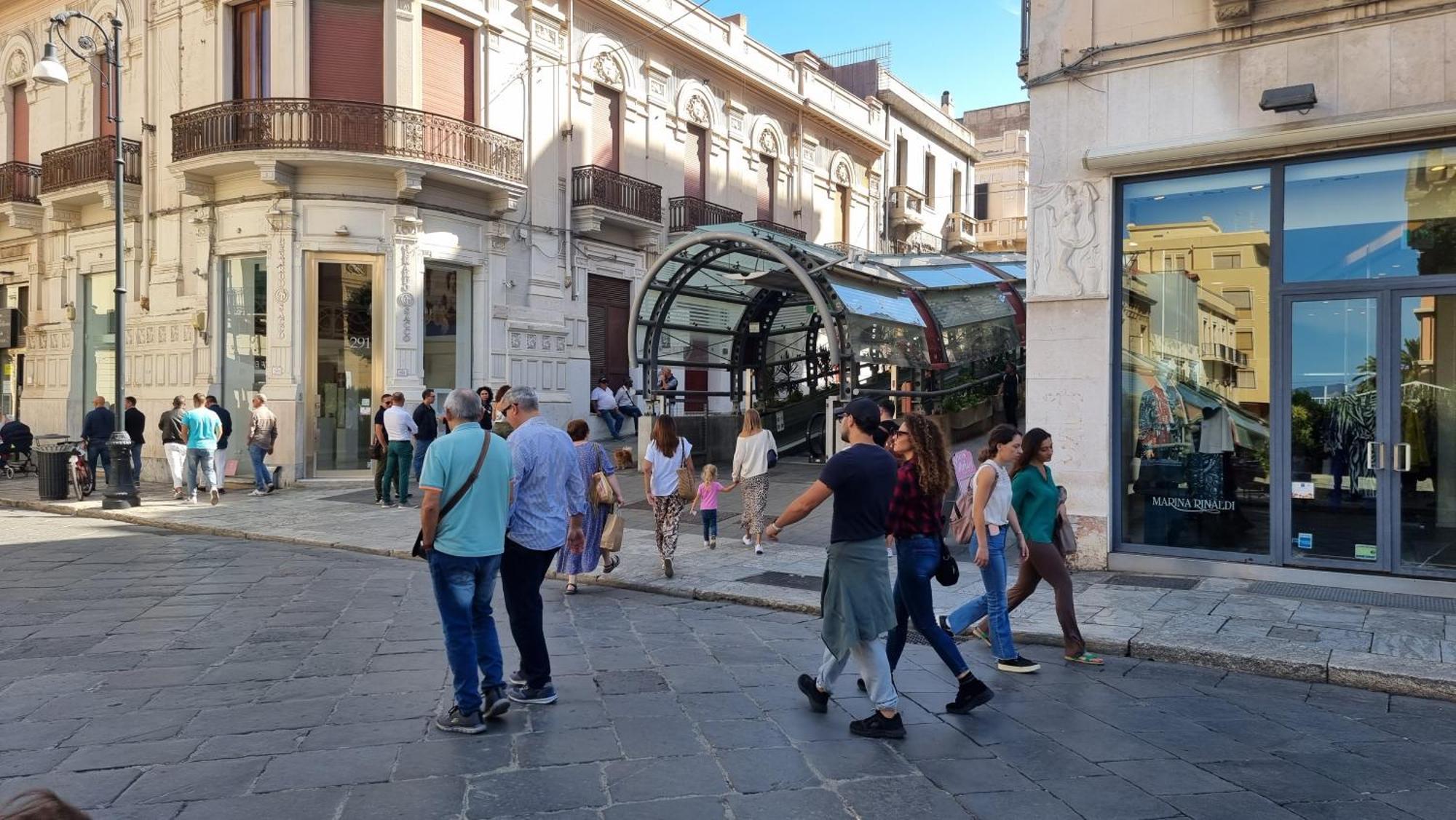 Loft Magna Grecia Reggio Calabria Centro Storico A 3 Minuti A Piedi Dal Mare Daire Dış mekan fotoğraf